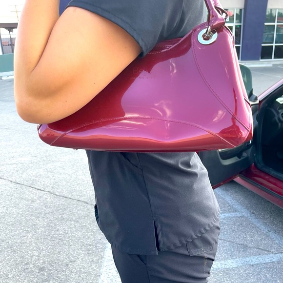 RED BEIJO HAND BAG - Picture 1 of 3